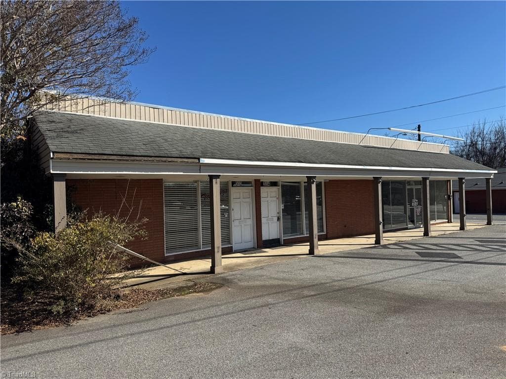 316 E Center Street, Lexington NC 27292