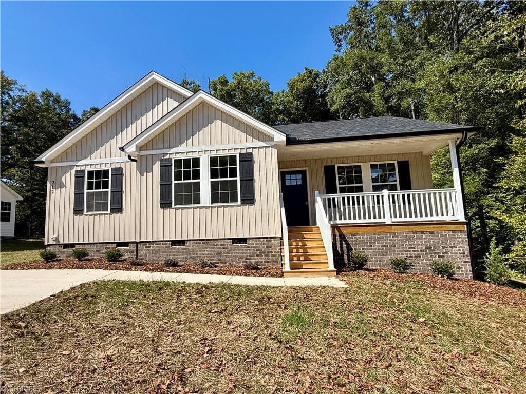 212 Koontz Avenue, Thomasville NC 27360