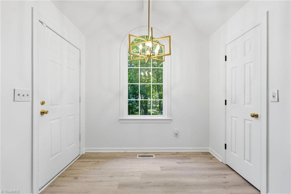 Stick/Site Built at 804 Salem Court, Asheboro NC 27205, photo 9 of 42