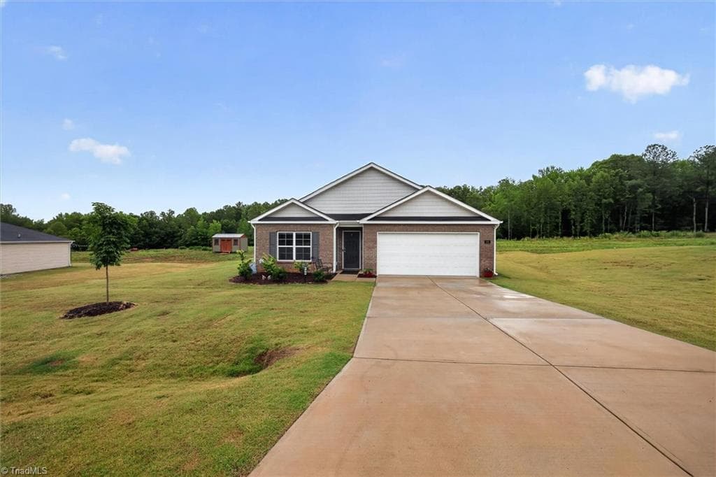Stick/Site Built at 196 Beebop Lane, Lexington NC 27295, photo 3 of 42