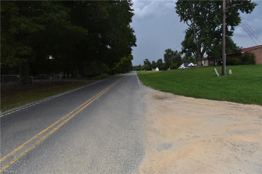 Stick/Site Built at 4190 Grubbs Road, Walkertown NC 27051, photo 6 of 24
