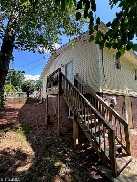 Stick/Site Built at 558 Kinard Drive, Winston-Salem NC 27101, photo 4 of 20