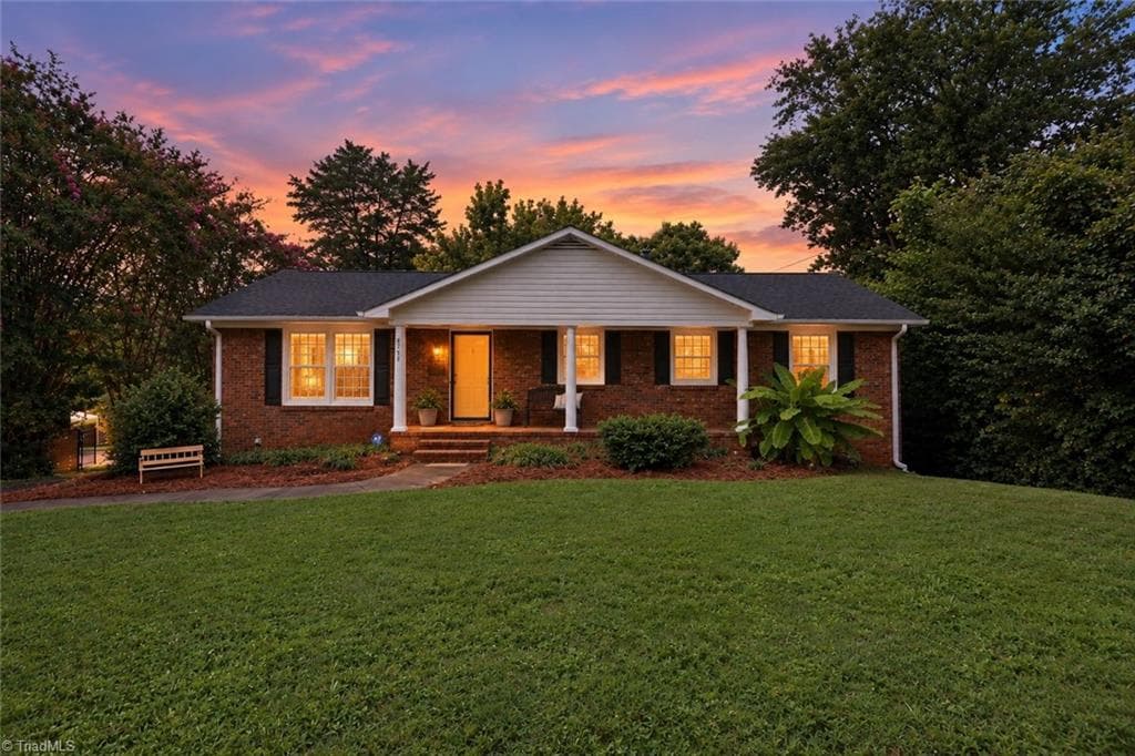 2772 Edinberg Drive, Winston-Salem NC 27103