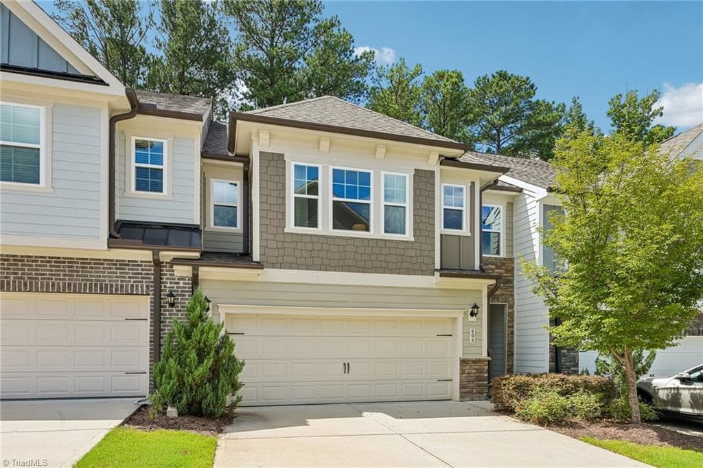 Stick/Site Built at 605 Newlyn Drive, Raleigh NC 27606, Raleigh, photo 5 of 78