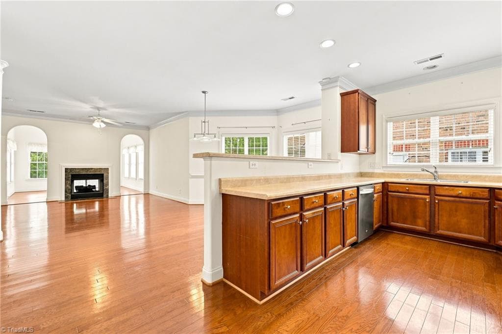Stick/Site Built at 903 Southlake Court, Lexington NC 27295, photo 5 of 40
