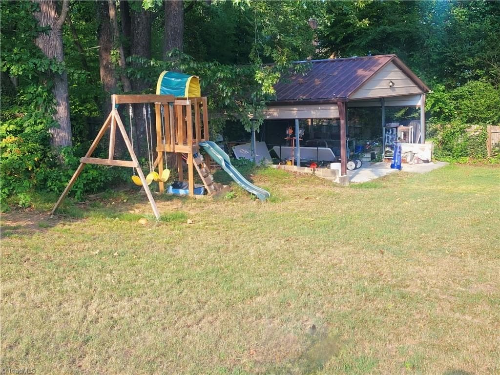 Stick/Site Built at 607 Duke Street, Thomasville NC 27360, photo 19 of 36