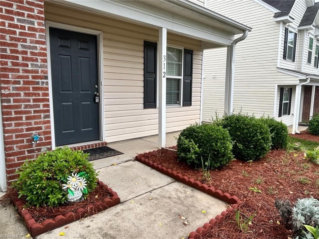 Stick/Site Built at 312 Robyns Glen Circle, Greensboro NC 27409, photo 2 of 29