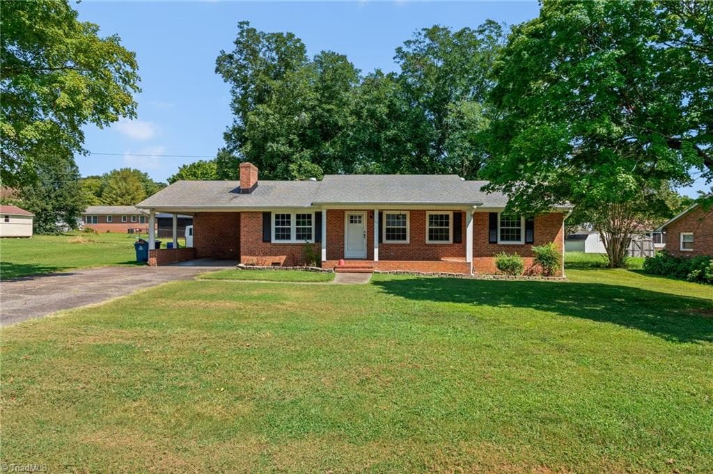 112 Wilson Street, Yadkinville NC 27055