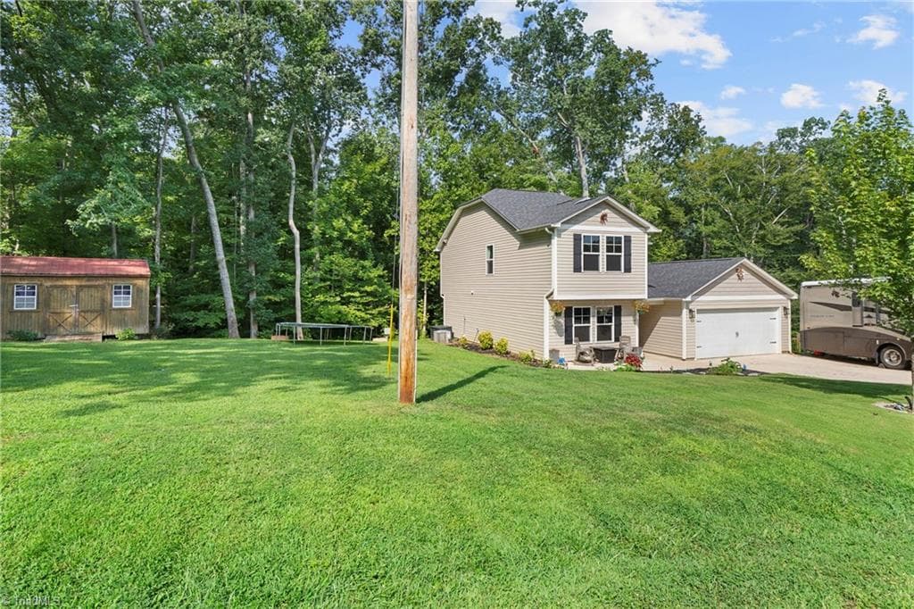 Stick/Site Built at 185 Cliffview Drive, Lexington NC 27292, photo 2 of 29