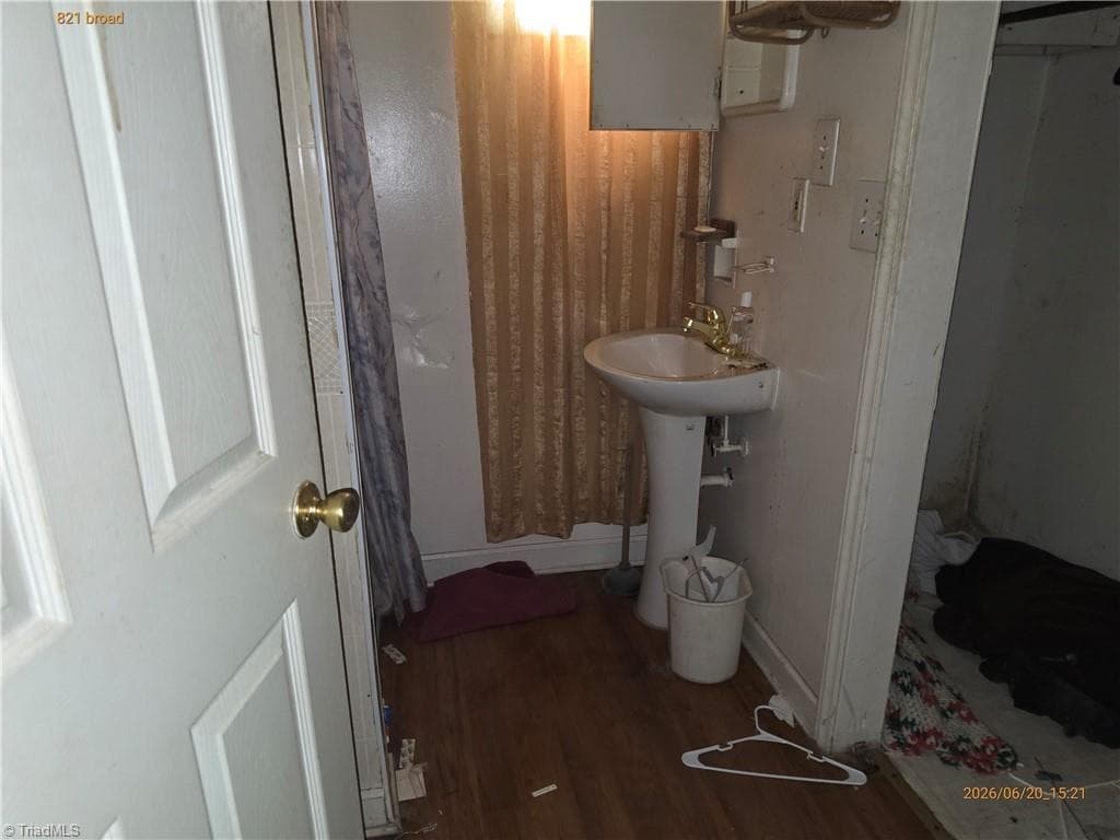 Stick/Site Built at 821 Broad Avenue, Greensboro NC 27406, photo 7 of 7