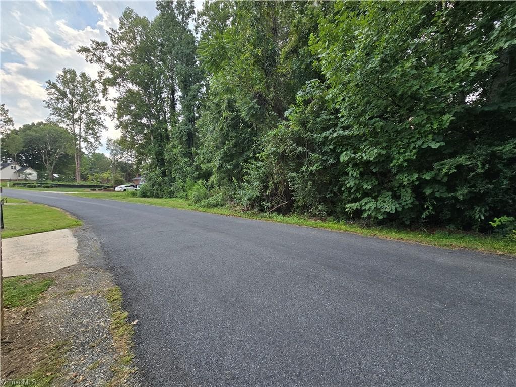 Single Family Residence at 108 Cherokee Drive, Lexington NC 27295, Lexington, photo 3 of 6