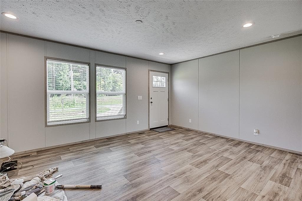 Manufactured Home at 439 Saint Peter Church Road, Randleman NC 27317, Randleman, photo 5 of 66