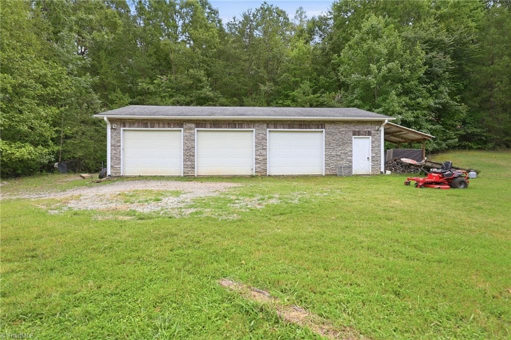 Manufactured Home at 320 Stanley Road, Stokesdale NC 27357, Stokesdale, photo 3 of 50