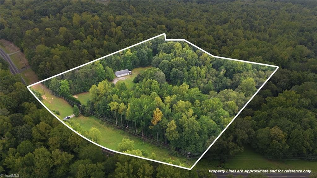 Manufactured Home at 320 Stanley Road, Stokesdale NC 27357, Stokesdale, photo 5 of 50