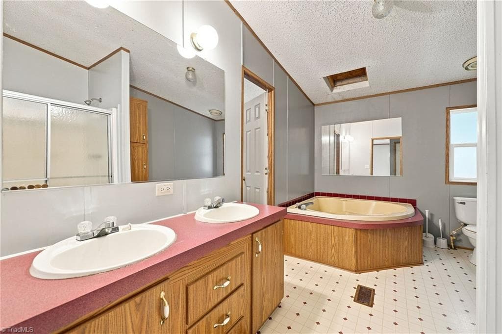 Manufactured Home at 320 Stanley Road, Stokesdale NC 27357, Stokesdale, photo 15 of 50