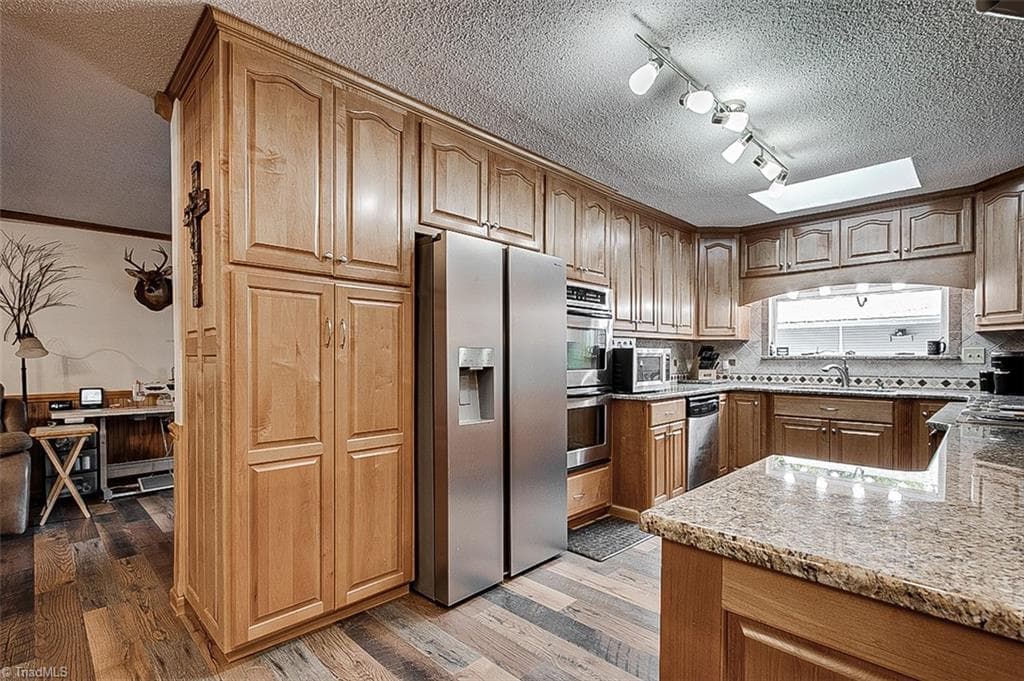 Manufactured Home at 2207 Millcroft Road, Pleasant Garden NC 27313, photo 23 of 48