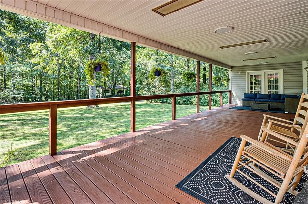 Manufactured Home at 2207 Millcroft Road, Pleasant Garden NC 27313, photo 42 of 48