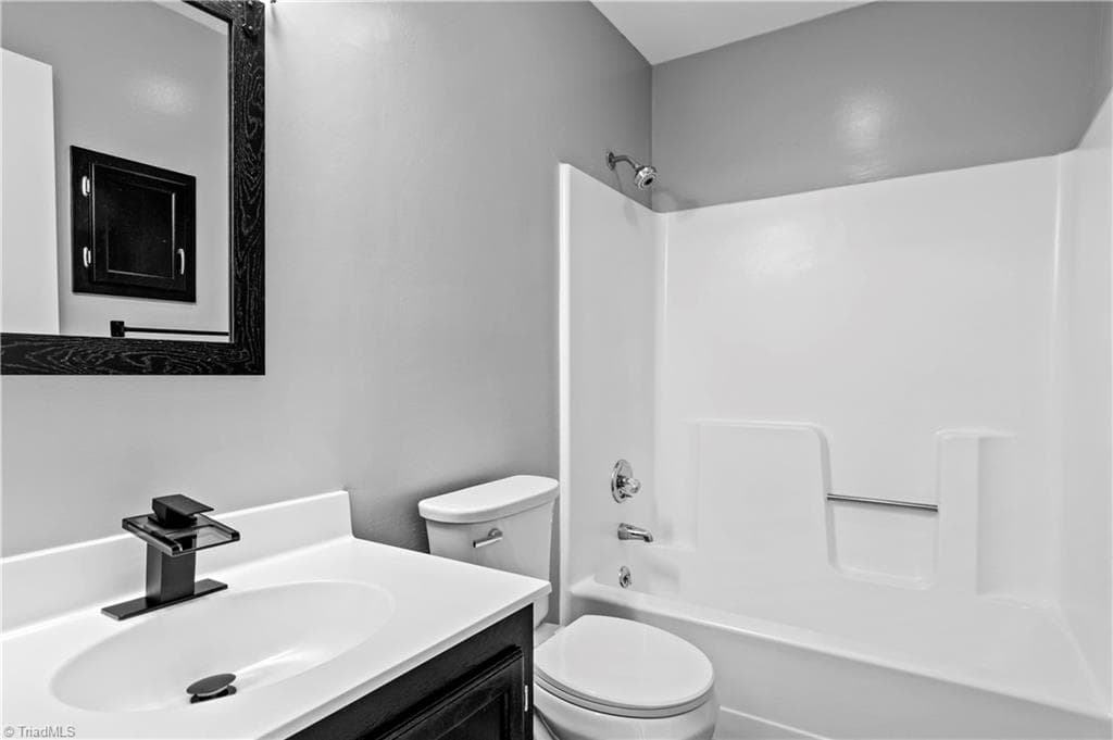 Stick/Site Built at 440 Vista Circle # A, Winston-Salem NC 27106, Winston-Salem, photo 22 of 29
