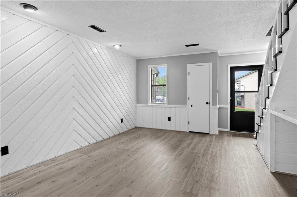 Stick/Site Built at 440 Vista Circle # A, Winston-Salem NC 27106, Winston-Salem, photo 5 of 29