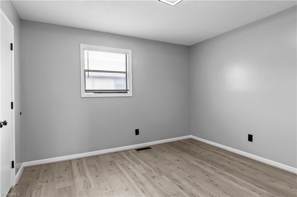 Stick/Site Built at 440 Vista Circle # A, Winston-Salem NC 27106, Winston-Salem, photo 18 of 29