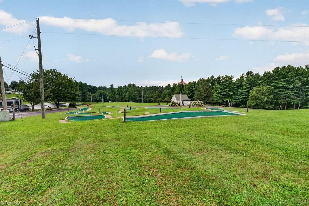 Manufactured Home at 189 Club House Drive, Ennice NC 28623, photo 26 of 37