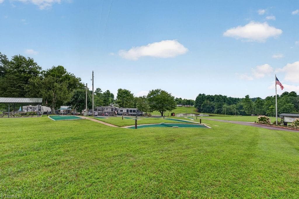 Manufactured Home at 189 Club House Drive, Ennice NC 28623, photo 28 of 37