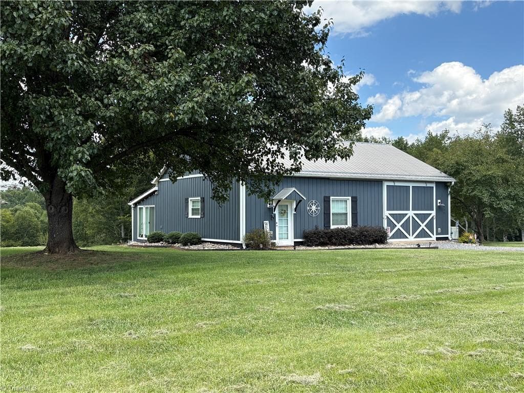 910 Hanks Street, Traphill NC 28685
