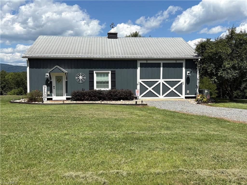 Stick/Site Built at 910 Hanks Street, Traphill NC 28685, photo 4 of 50
