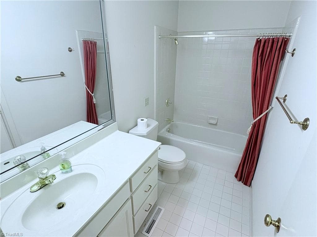 Stick/Site Built at 1401 Plantation Circle, Asheboro NC 27205, photo 23 of 26