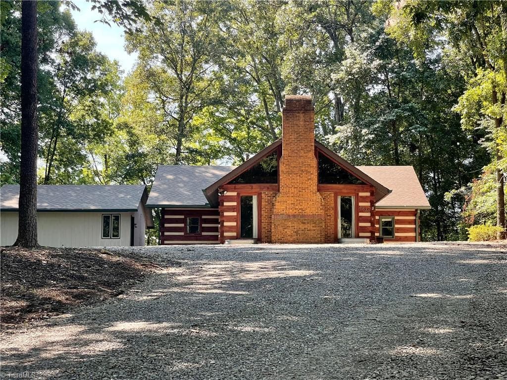 4830 Balsom Road, Pfafftown NC 27040