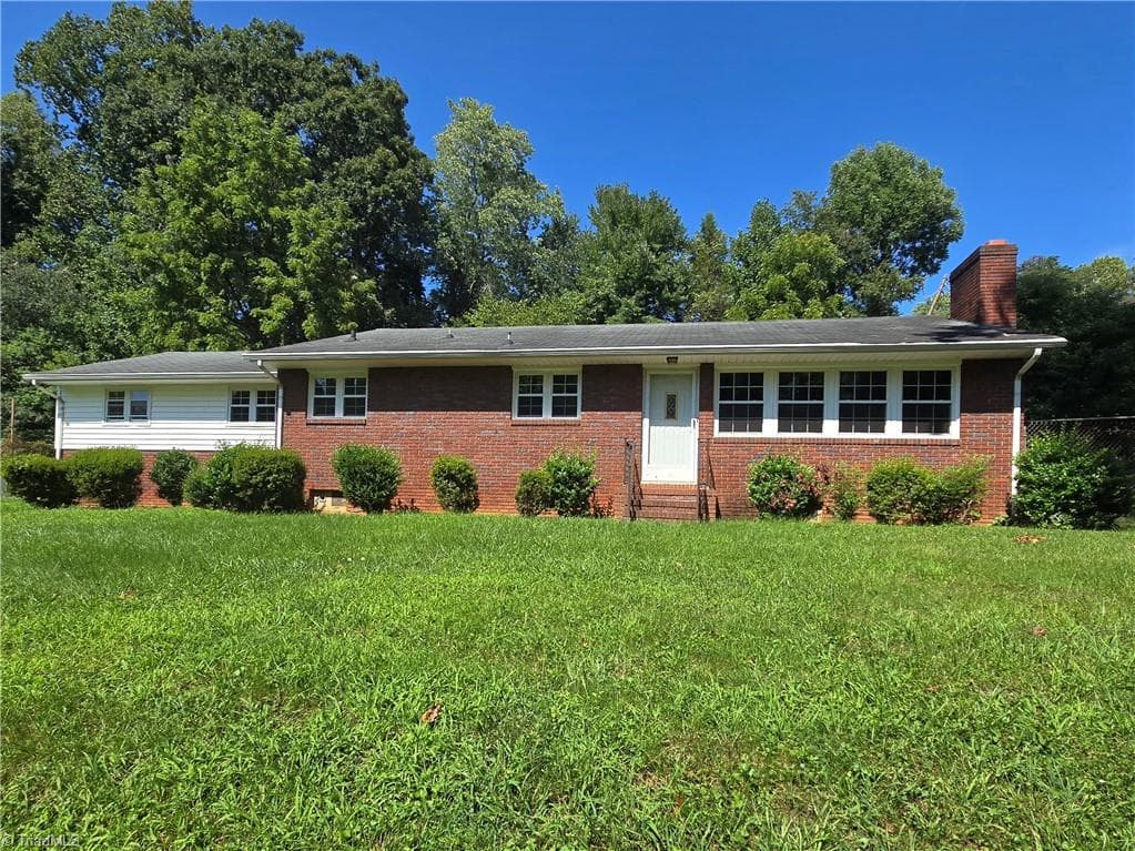5167 N Cherry Street, Winston-Salem NC 27105