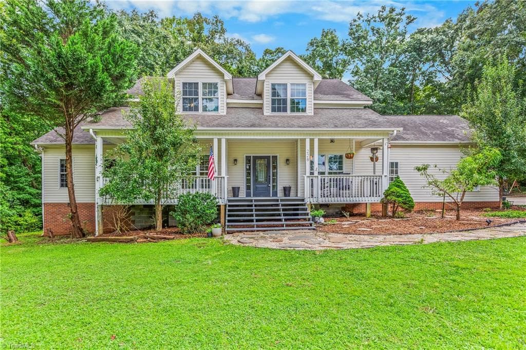 Stick/Site Built at 228 Blue Bird Lane, Mocksville NC 27028, photo 2 of 33
