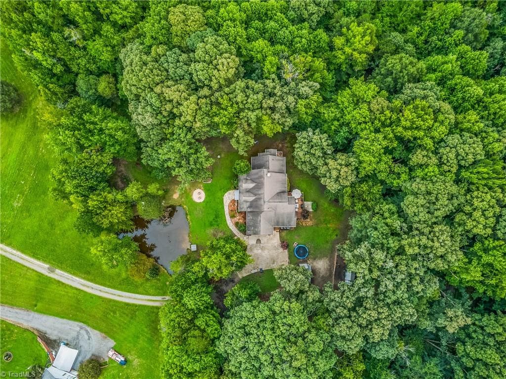 Stick/Site Built at 228 Blue Bird Lane, Mocksville NC 27028, photo 3 of 33