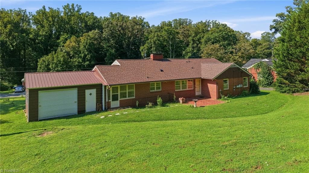 Stick/Site Built at 246 Fairview Avenue, Mount Airy NC 27030, photo 7 of 42