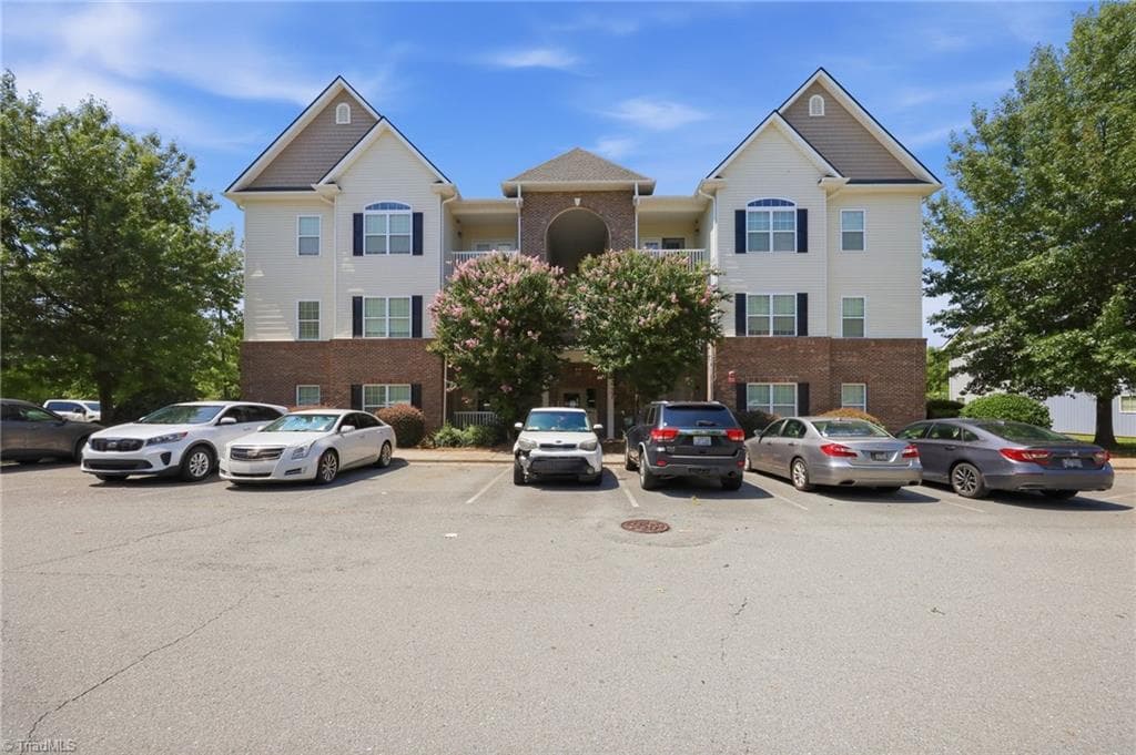 Stick/Site Built at 2422 Eagle Creek Court # 103, Winston-Salem NC 27103, Winston-Salem, photo 2 of 30