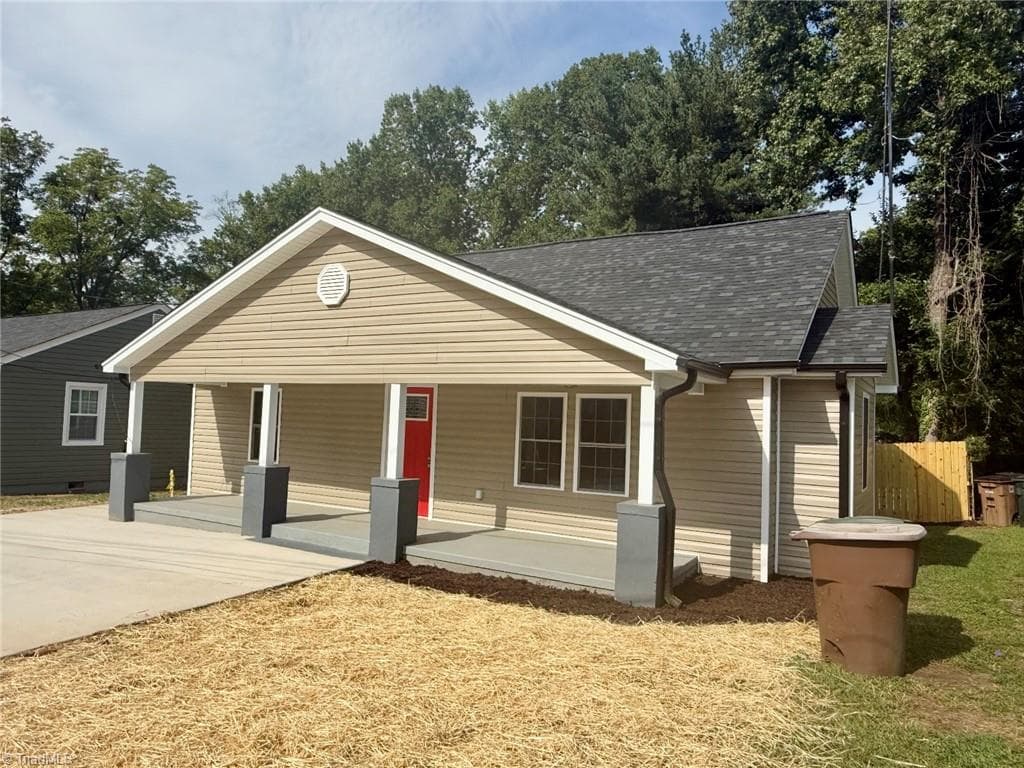 Stick/Site Built at 1510 Lovett Street, Greensboro NC 27403, photo 2 of 21