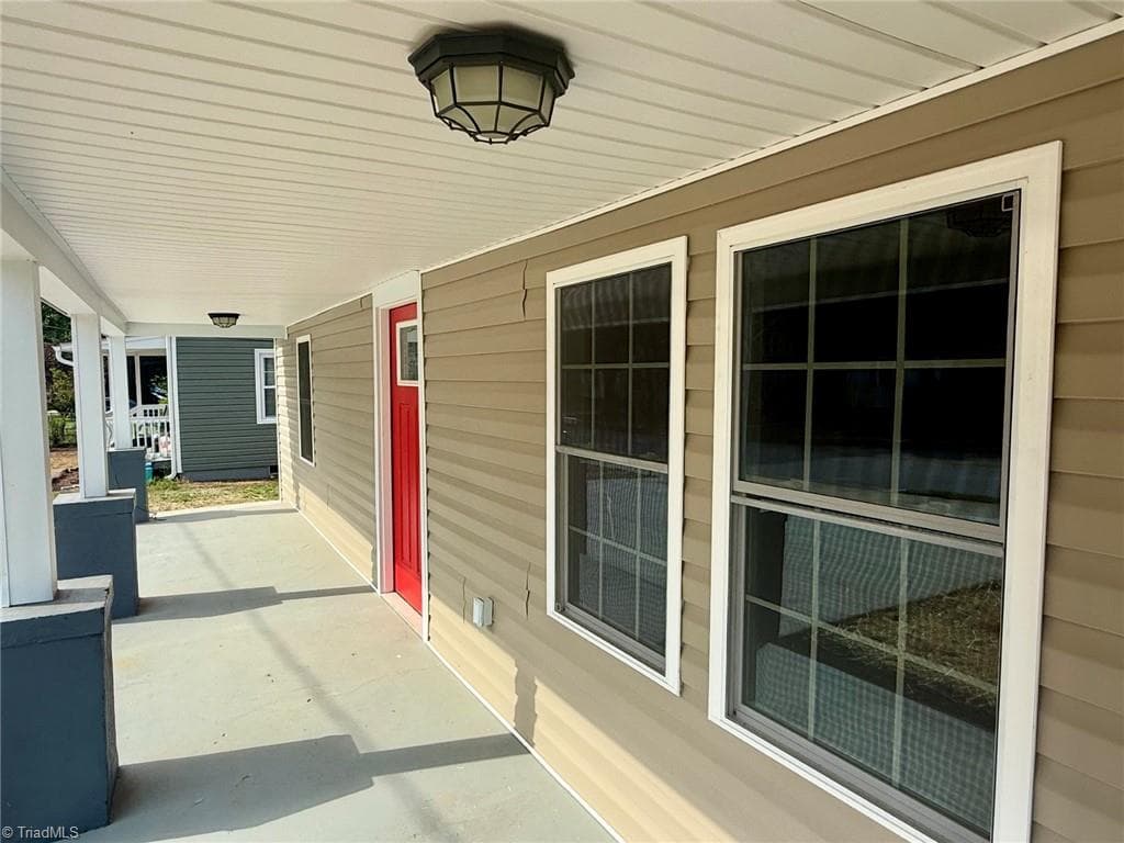 Stick/Site Built at 1510 Lovett Street, Greensboro NC 27403, photo 3 of 21