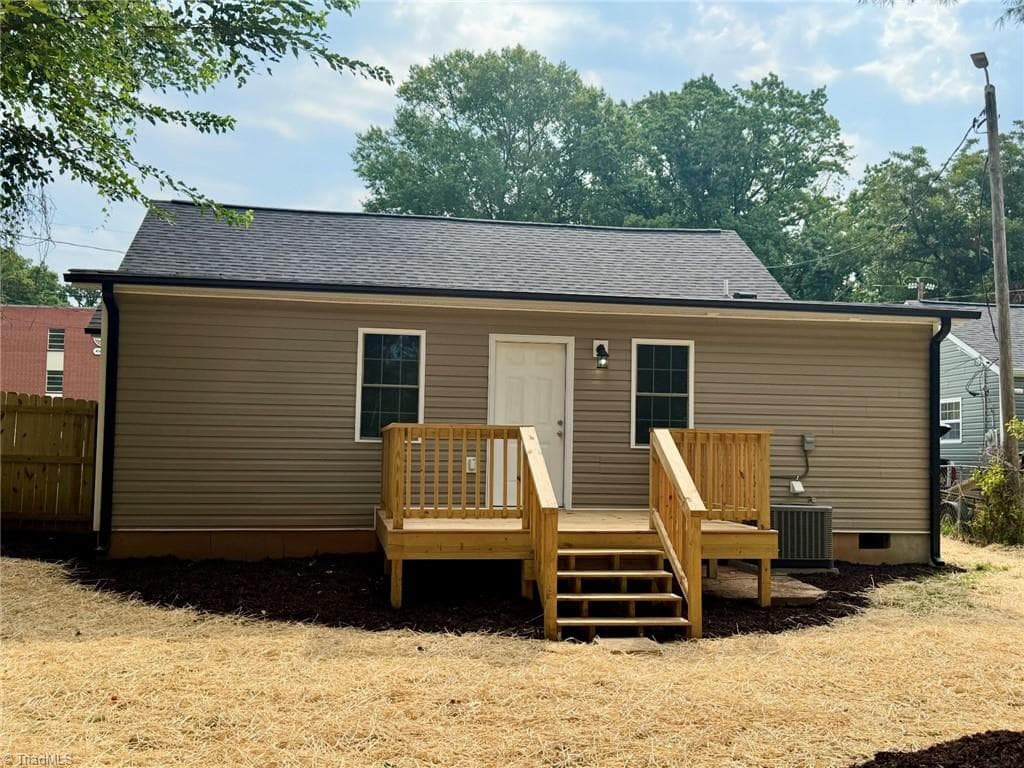 Stick/Site Built at 1510 Lovett Street, Greensboro NC 27403, photo 20 of 21