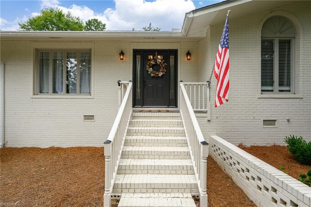 Stick/Site Built at 1519 Wedgewood Drive, Graham NC 27253, photo 2 of 46