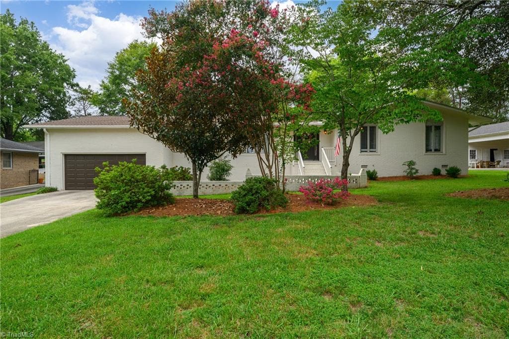 Stick/Site Built at 1519 Wedgewood Drive, Graham NC 27253, photo 4 of 46