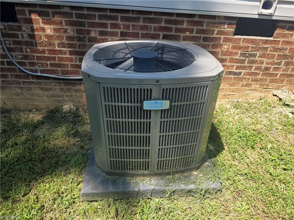 Stick/Site Built at 226 CRACKLIN Drive, Asheboro NC 27203, photo 16 of 24