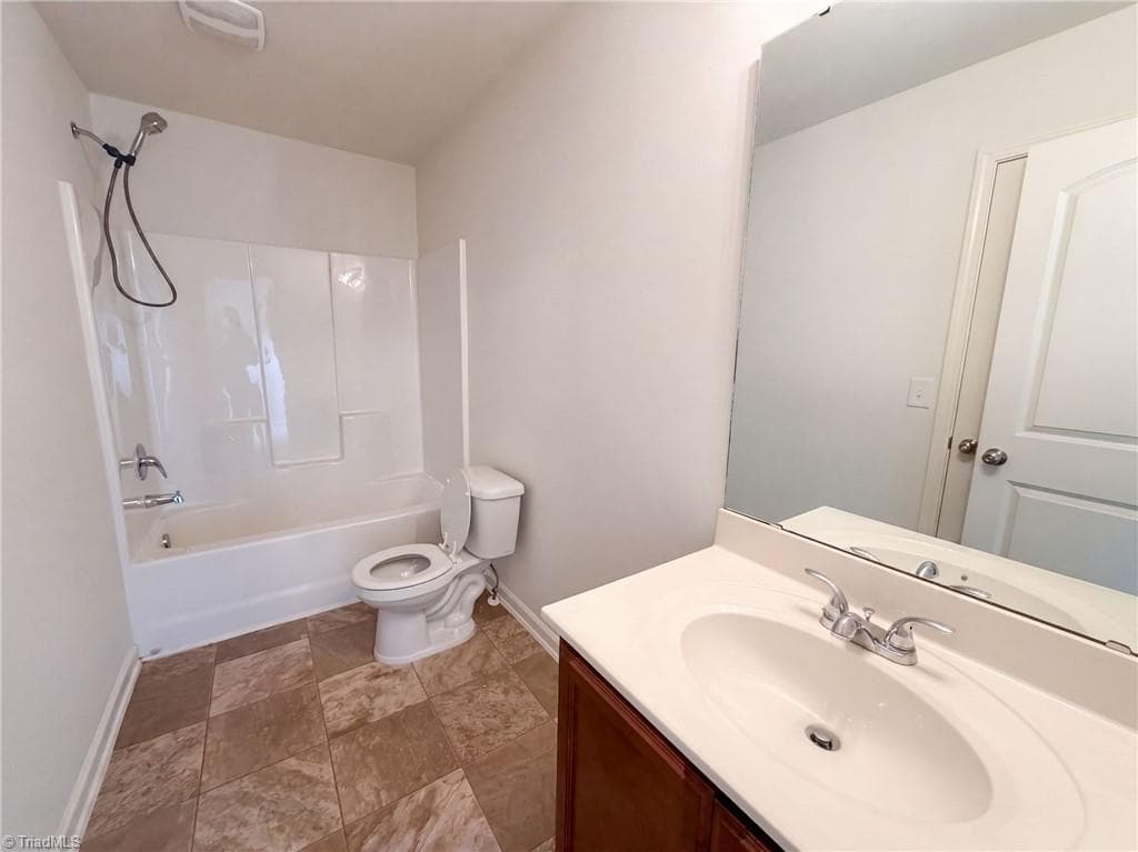 Stick/Site Built at 411 Sandybrooke Drive, High Point NC 27265, photo 11 of 21