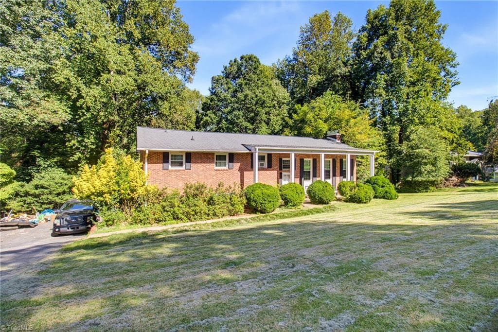 Stick/Site Built at 5675 Sweetbriar Road, Pfafftown NC 27040, photo 2 of 30