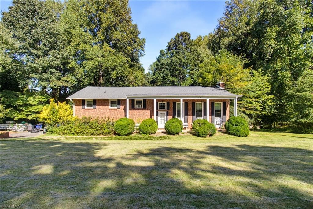 Stick/Site Built at 5675 Sweetbriar Road, Pfafftown NC 27040, photo 3 of 30