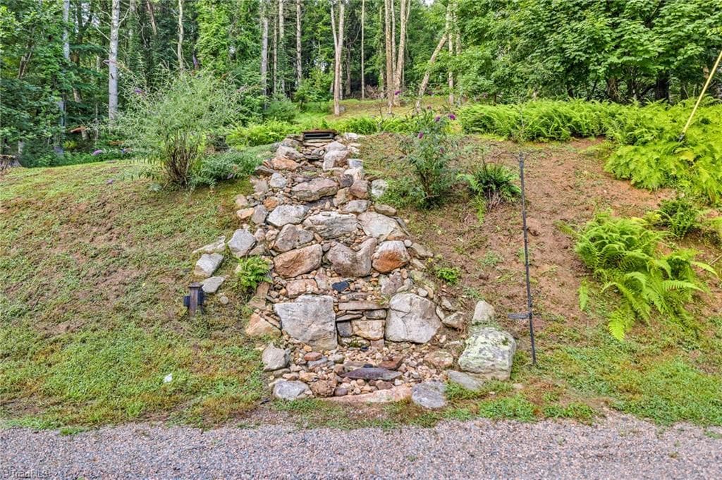Stick/Site Built at 219 Ravenwood Drive, West Jefferson NC 28694, photo 41 of 46