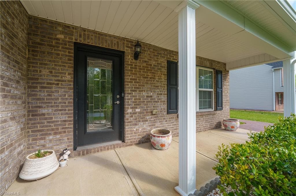 Stick/Site Built at 4892 Montevista Drive, Greensboro NC 27407, photo 2 of 26