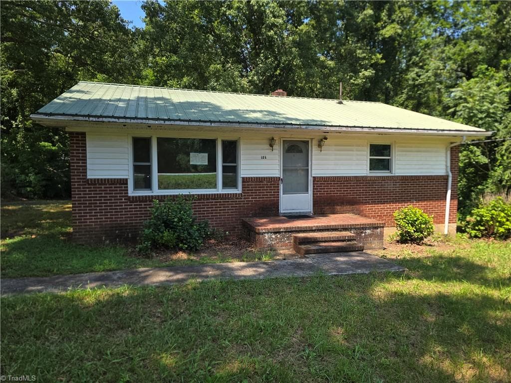 166 Fisher Hill Road, Eden NC 27288
