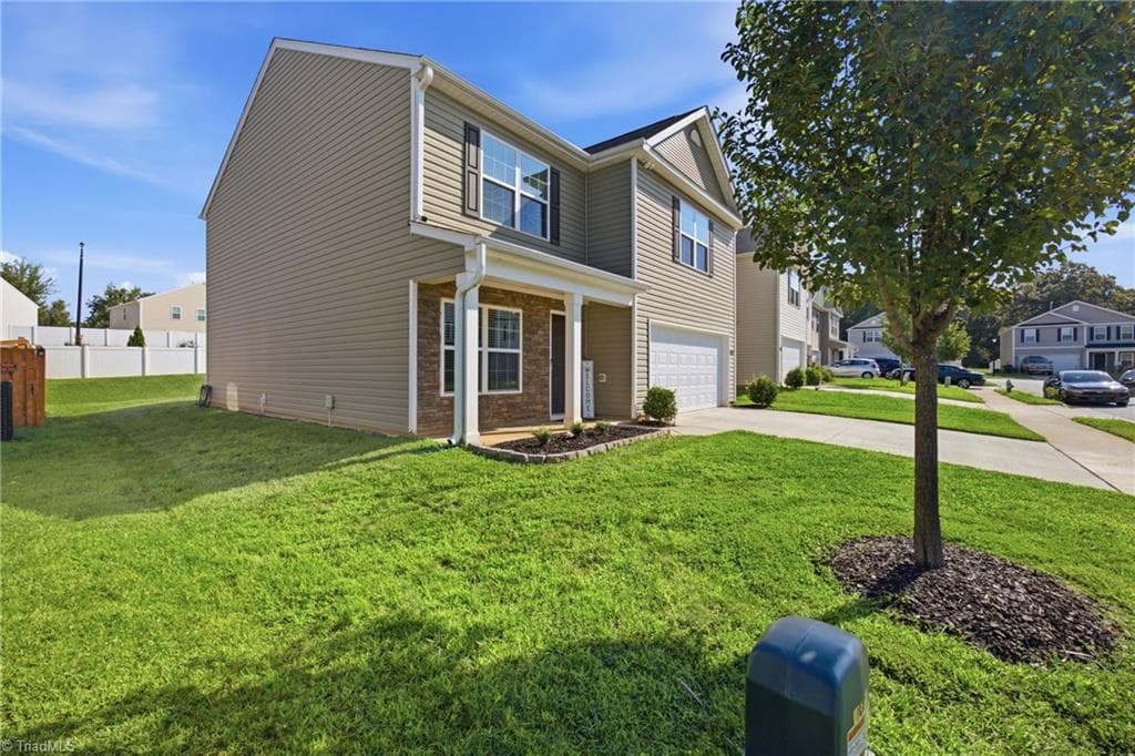 Stick/Site Built at 5143 Nokota Place, Greensboro NC 27405, photo 2 of 49