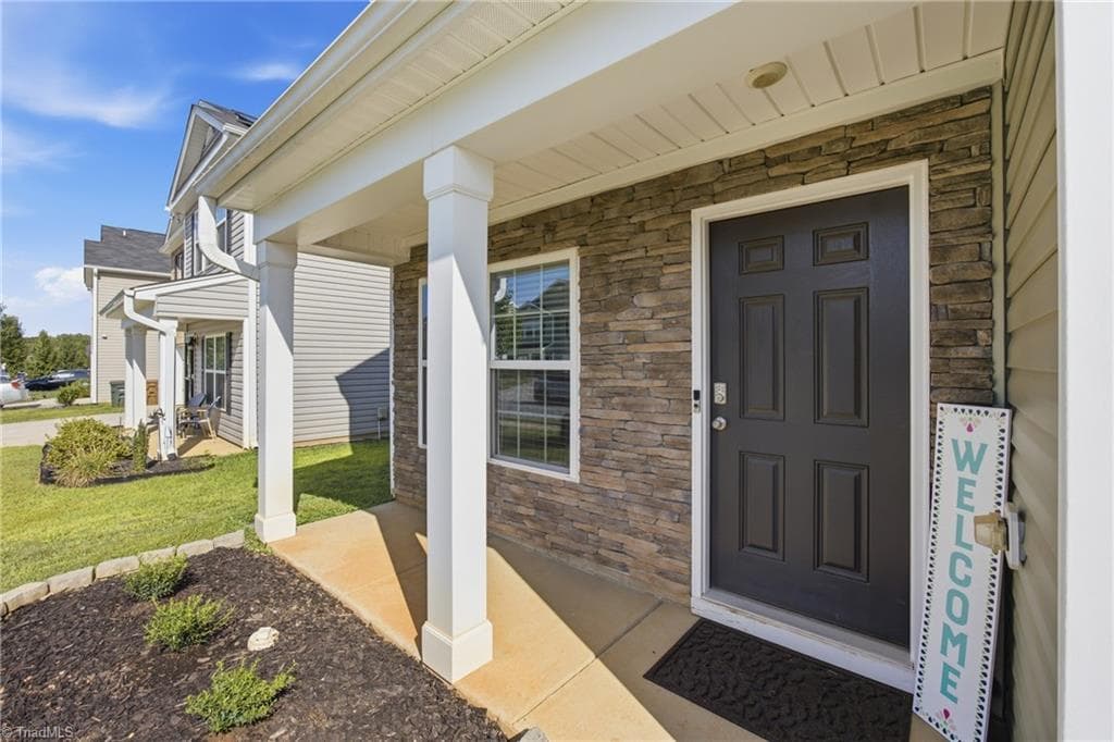 Stick/Site Built at 5143 Nokota Place, Greensboro NC 27405, photo 4 of 49