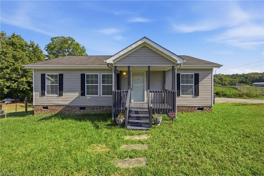 Modular at 813 Young Street, Thomasville NC 27360, Thomasville, photo 2 of 43